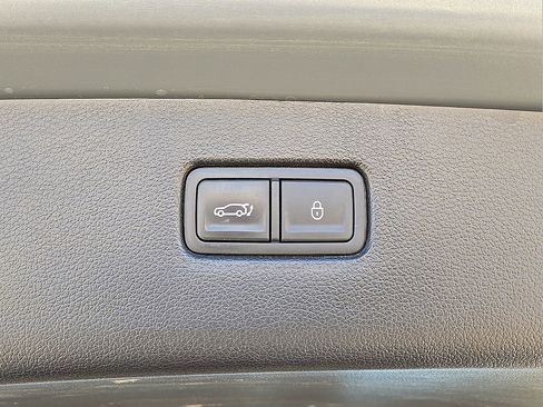 Used 2024 Genesis GV80 2.5T image 14