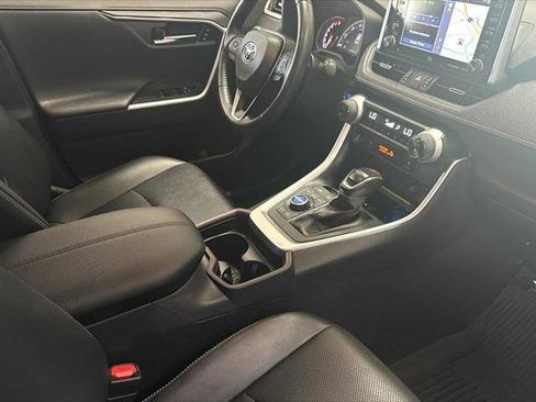 Certified 2021 Toyota RAV4 Limited image 18