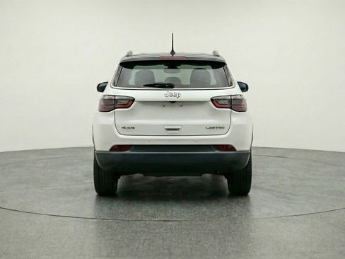 Used 2025 Jeep Compass Limited AWD/4WD image 7