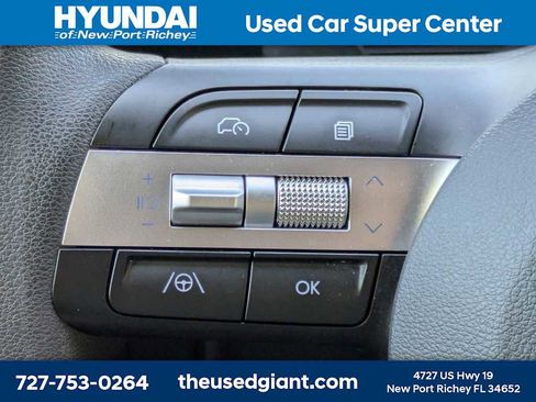 Used 2025 Hyundai Santa Cruz SEL image 30