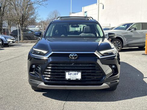 Used 2025 Toyota Grand Highlander AWD image 28