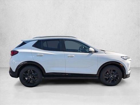 Used 2024 Buick Encore GX Sport Touring FWD image 4