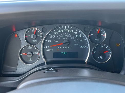 New 2025 GMC Savana 2500 Extended w/ Driver Convenience Package image 11