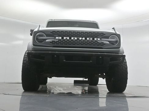 Used 2023 Ford Bronco Badlands image 44