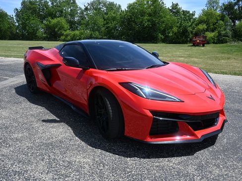 Used 2026 Chevrolet Corvette Z06 w/ Stealth Interior Trim Package RWD image 7