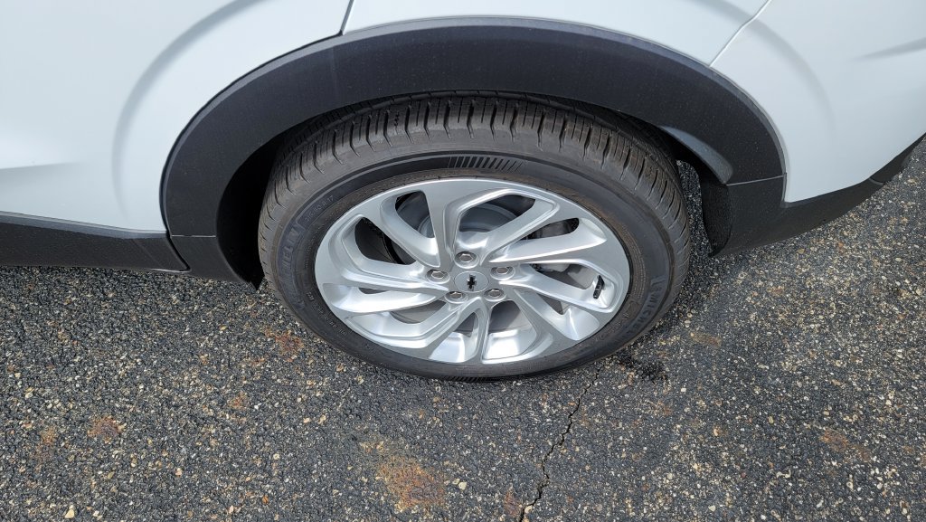 New 2027 Chevrolet Bolt LT w/ LPO, All-Weather Package FWD image 8