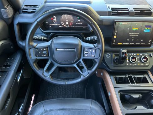 Used 2024 Land Rover Defender 110 X AWD/4WD image 14