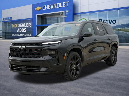 Used 2025 Chevrolet Traverse RS w/ LPO, Floor Liner Package image 3