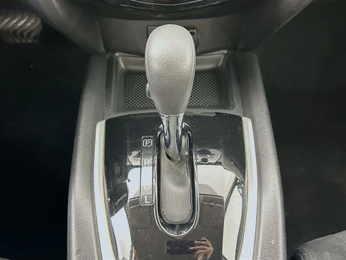 Used 2014 Nissan Rogue SV image 23