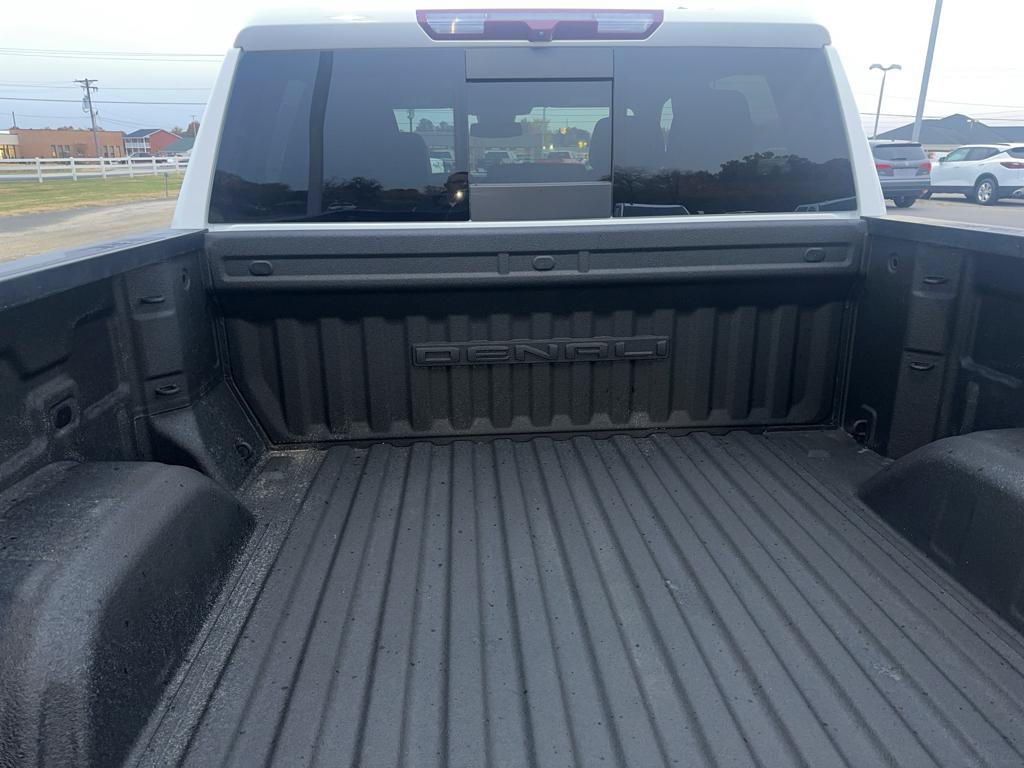 Used 2022 GMC Sierra 1500 Denali AWD/4WD image 7