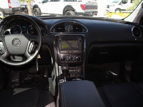 Used 2017 Buick Enclave Leather FWD image 17