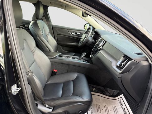 Used 2020 Volvo S60 T5 Momentum w/ Protection Package Premier image 18