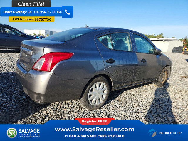 Used 2016 Nissan Versa S FWD image 4