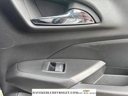 Used 2025 Chevrolet Trax LS w/ LS Convenience Package FWD image 33