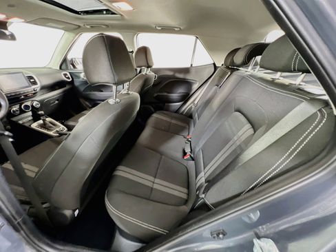 Used 2023 Hyundai Venue SEL w/ Cargo Package image 23