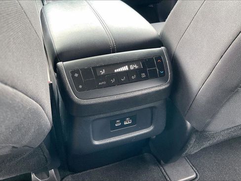 Certified 2022 Nissan Pathfinder SV w/ SV Black Package FWD image 33