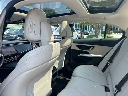 Used 2026 Mercedes-Benz E 350 Sedan image 25