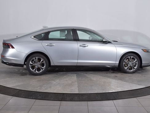Used 2023 Honda Accord EX-L image 7