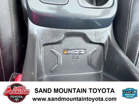 Used 2020 Chevrolet Colorado Z71 AWD/4WD image 18