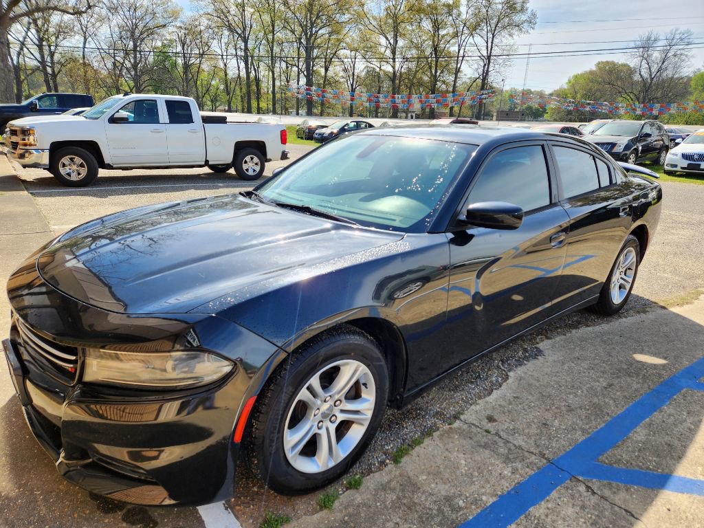 Used 2015 Dodge Charger SE w/ Popular Equipment Group RWD image 1