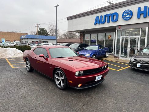 Used 2014 Dodge Challenger R/T image 3