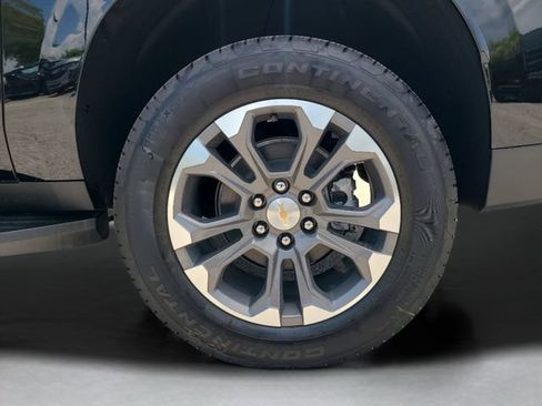New 2026 Chevrolet Suburban LT w/ Comfort Package RWD image 38