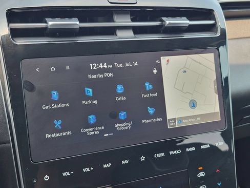 Certified 2024 Hyundai Tucson Limited AWD/4WD image 21
