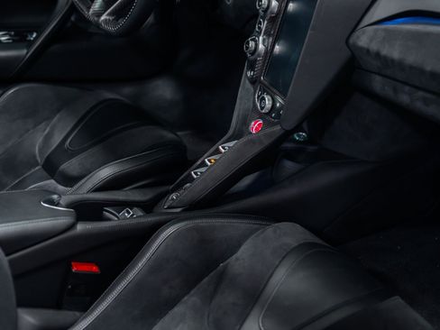 Used 2019 McLaren 720S Performance RWD image 20