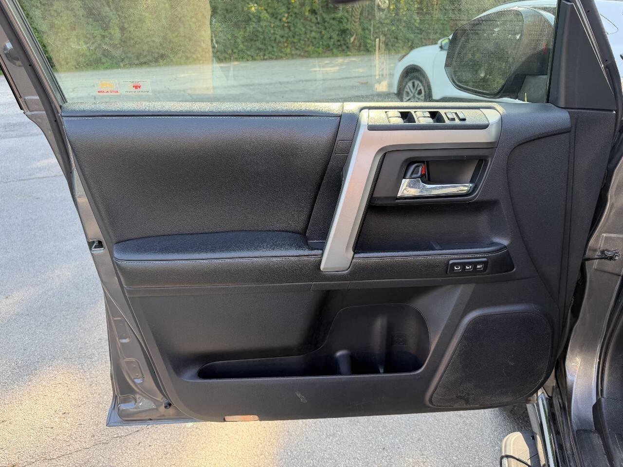 Used 2014 Toyota 4Runner Limited AWD/4WD image 19