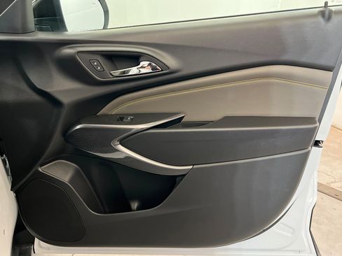 New 2026 Chevrolet Trax ACTIV FWD image 24