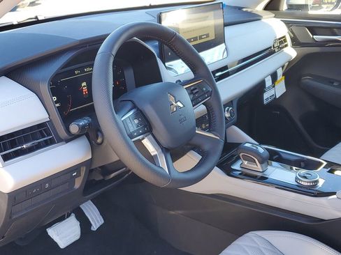 New 2026 Mitsubishi Outlander SEL FWD image 12