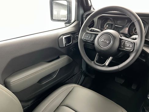 New 2025 Jeep Gladiator Mojave AWD/4WD image 11