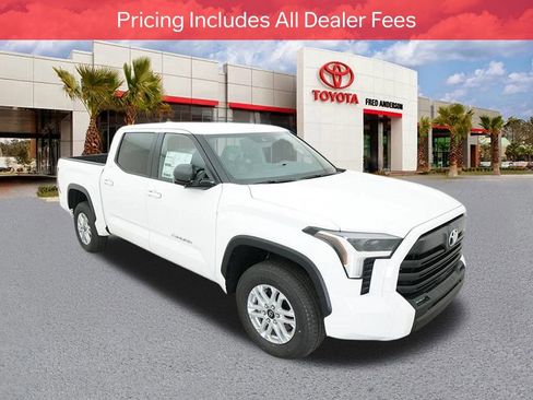 Used 2025 Toyota Tundra SR5 AWD/4WD image 14