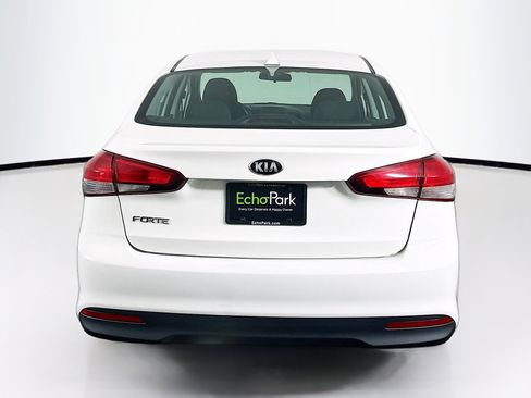 Used 2017 Kia Forte LX image 7