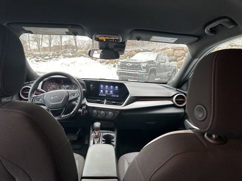 Certified 2024 Chevrolet Trax RS w/ Driver Confidence Package image 24