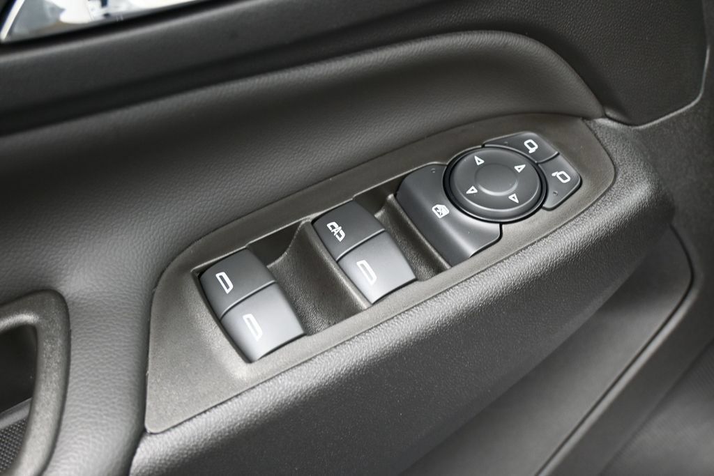 Used 2024 Chevrolet Equinox LT FWD image 14