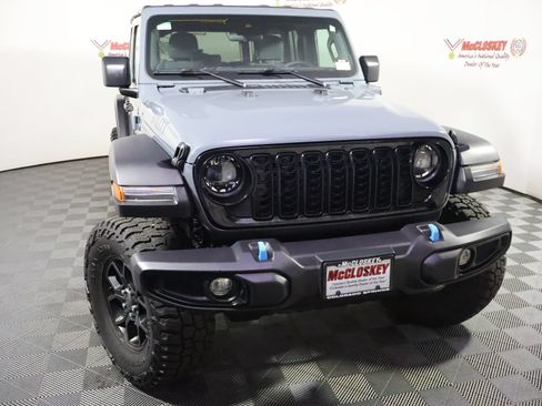 Used 2024 Jeep Wrangler Unlimited AWD/4WD image 17