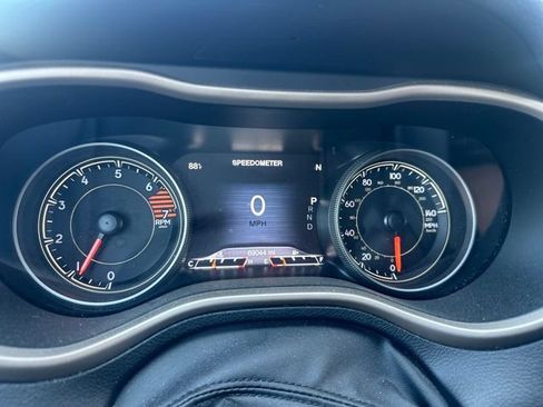 Used 2016 Jeep Cherokee Limited AWD/4WD image 8