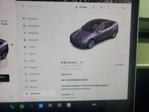 Used 2024 Tesla Model Y Long Range image 16