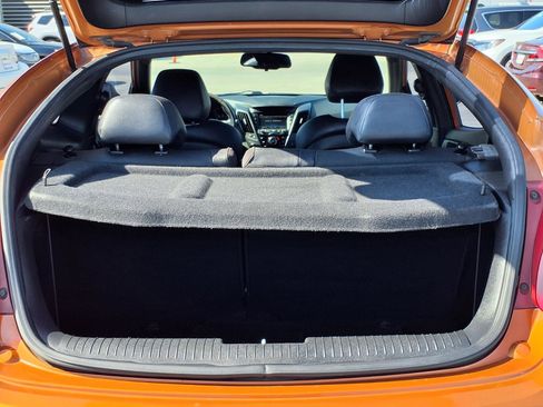 Used 2016 Hyundai Veloster Turbo FWD image 19