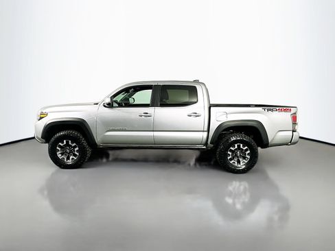 Certified 2023 Toyota Tacoma TRD Off-Road w/ Technology Package AWD/4WD image 4