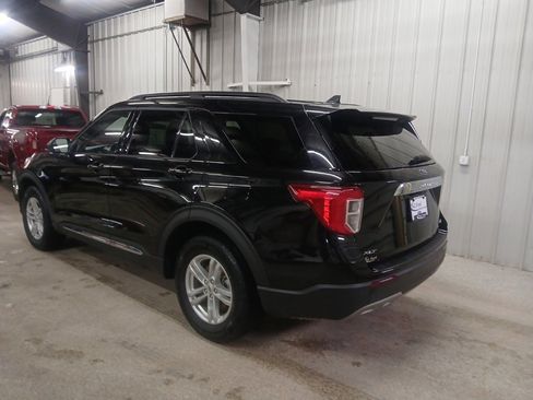 Certified 2023 Ford Explorer XLT w/ Equipment Group 202A image 3