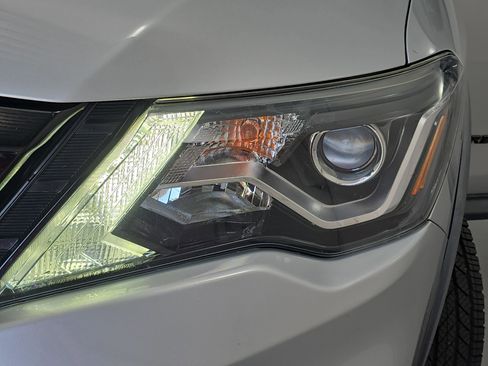 Certified 2019 Nissan Pathfinder SV w/ Rock Creek Edition image 30