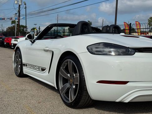 Used 2024 Porsche 718 Boxster w/ Sportdesign Package image 18