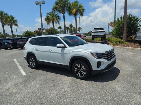 New 2026 Volkswagen Atlas SE FWD image 1