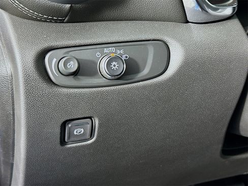 New 2025 Chevrolet Blazer LT w/ Driver Confidence Package image 10