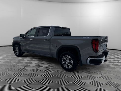 Used 2025 GMC Sierra 1500 SLT image 5