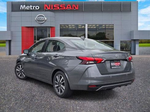 Certified 2025 Nissan Versa SV FWD image 4