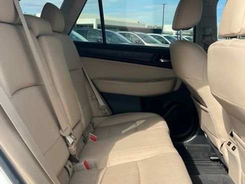 Used 2015 Subaru Outback 3.6R Limited AWD/4WD image 32