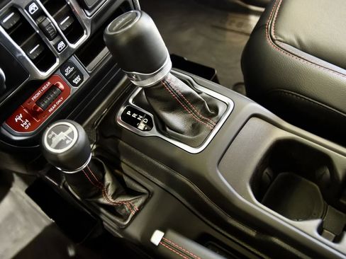 Used 2023 Jeep Gladiator Rubicon w/ LED Lighting Group image 19